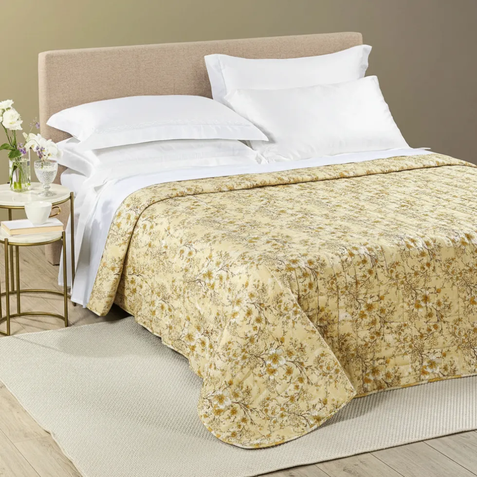 Copriletto primaverile matrimoniale in cotone Day Dream floreale beige