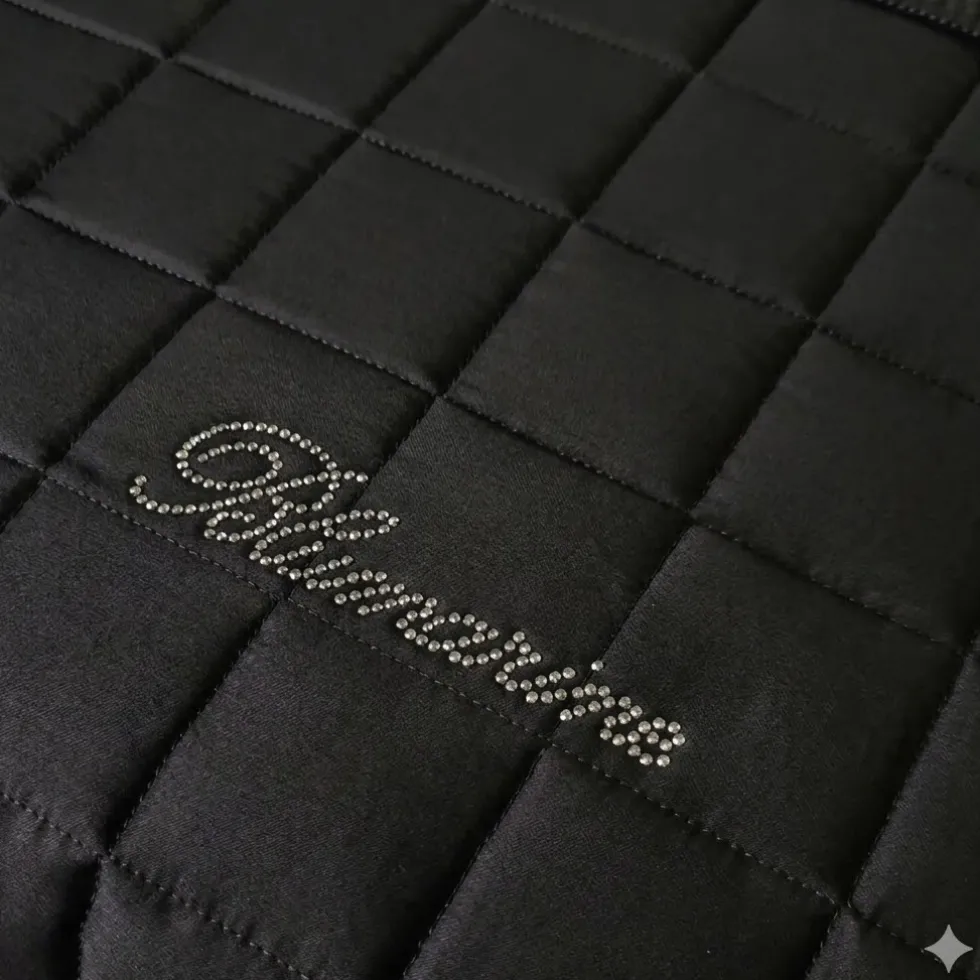 Copriletto trapuntato in raso matrimoniale Blumarine Lory nero con strass