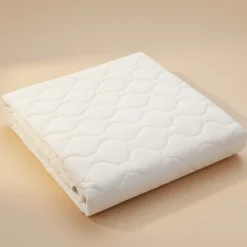 Coprirete trapuntato per letto matrimoniale con lacci