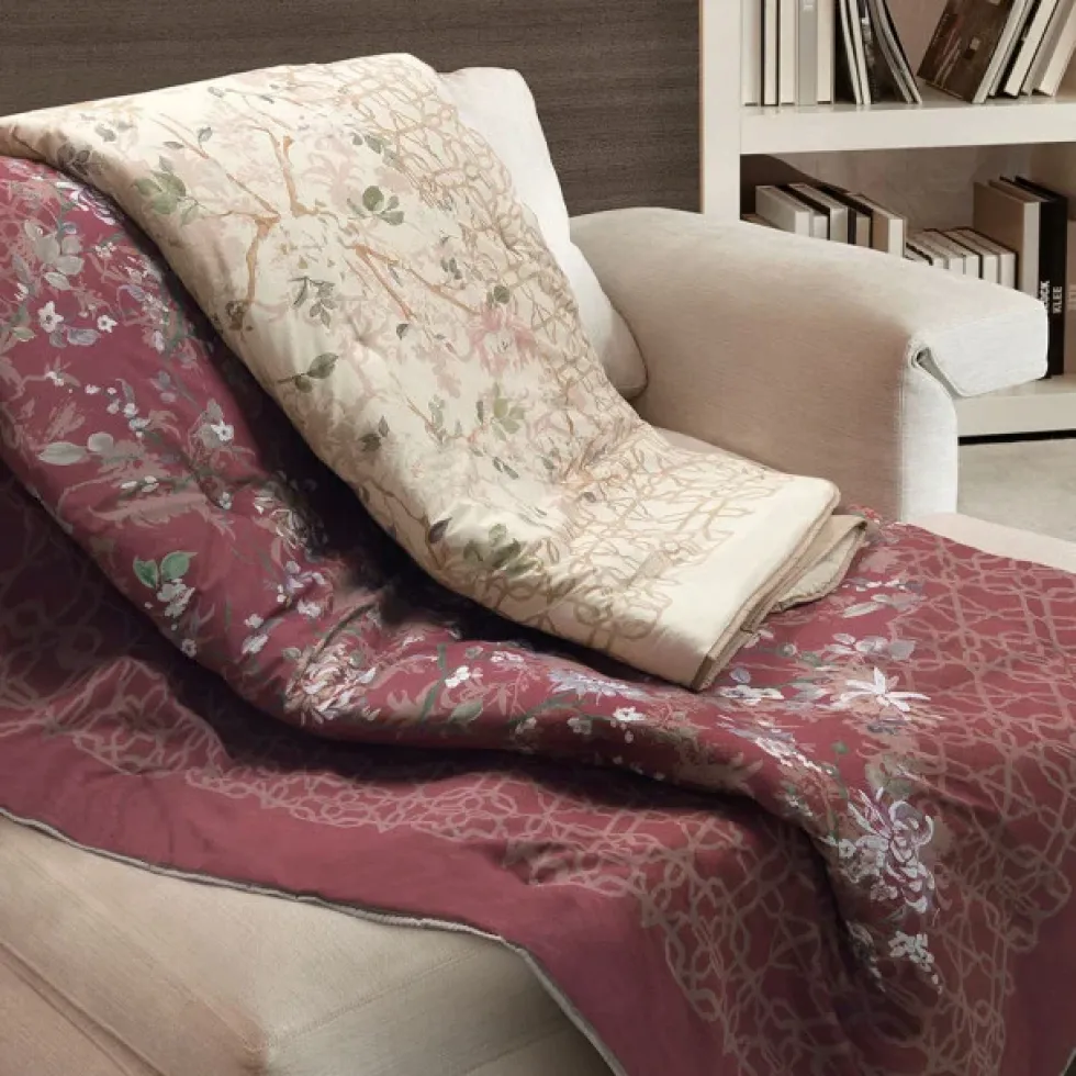 Plaid imbottito per divano GABEL 130x170 cm Nuvola bordeaux