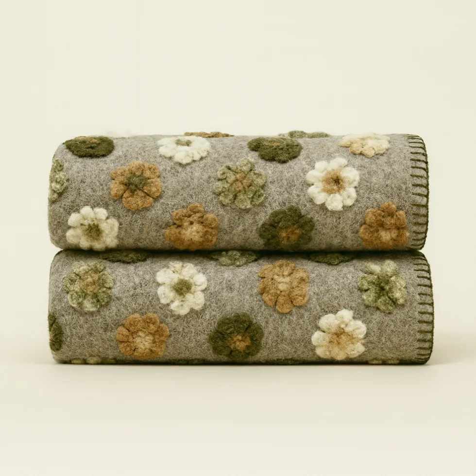 Plaid in lana cotta Made in Italy 150x170 cm margherite fondo grigio